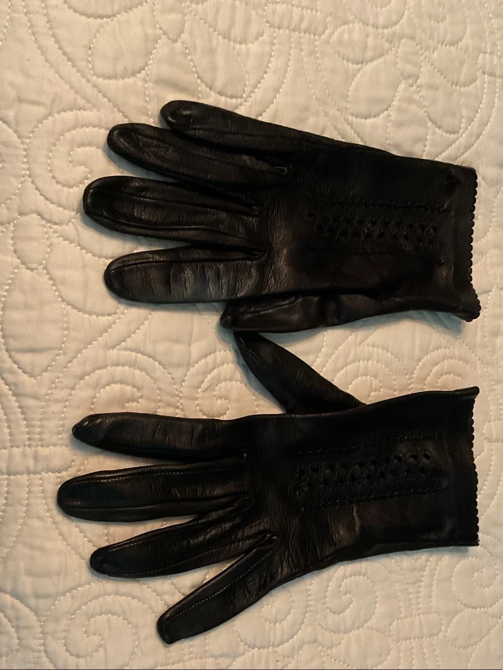 Classic Black Leather Men’s Gloves